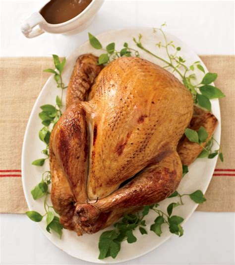 Recipe: Whole roasted turkey with giblet gravy, from Butterball
